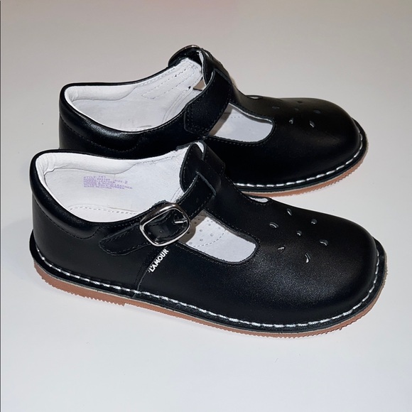 Lamour Classic Black Kids Shoes - Picture 2 of 6